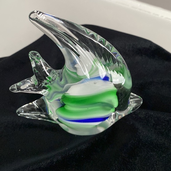 Hand blown glass accent pieces. - Picture 3 of 10